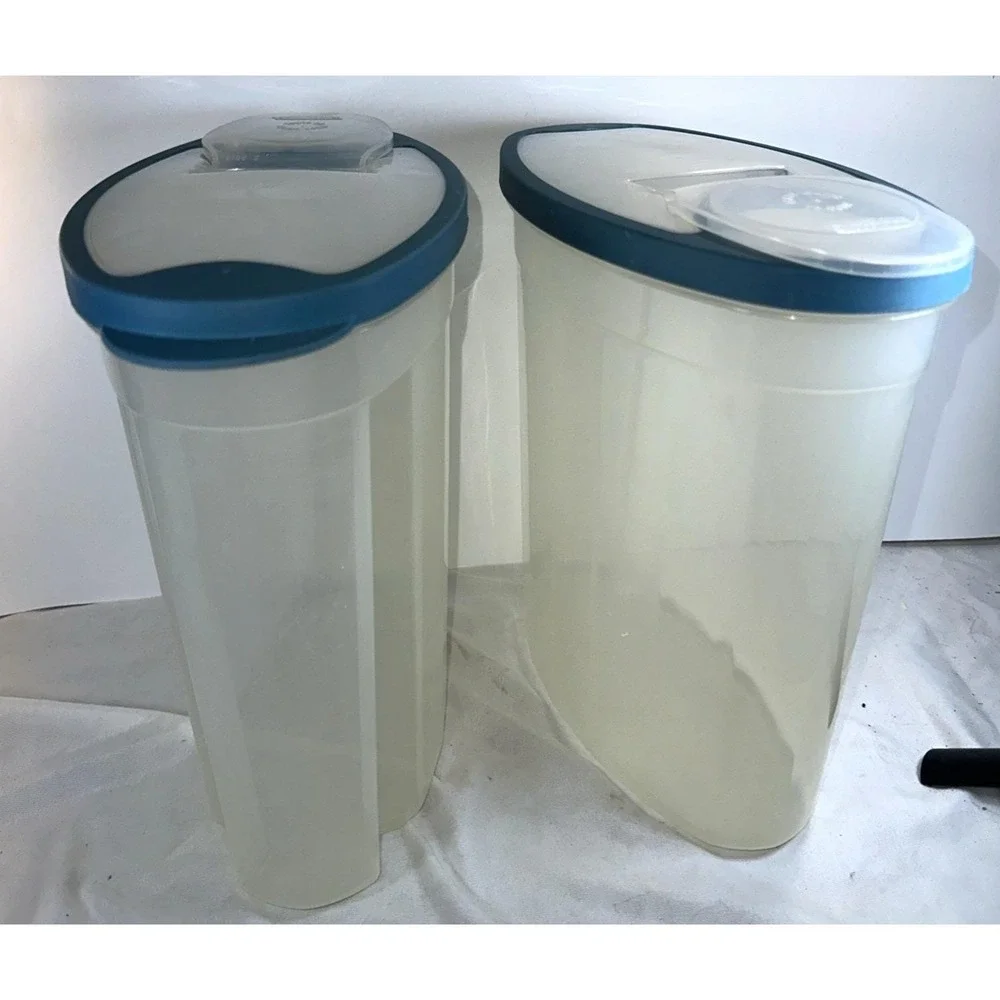 2-Vtg Rubbermaid Servin Saver Cereal Storage Container 1.5 Gal. BLUE EZ Lid 556P
